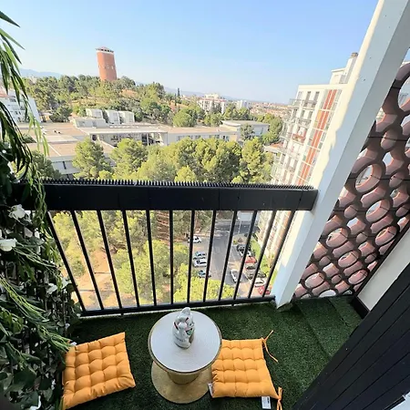Cozy Air-conditioned With Balcony & Panoramic View Apartment Perpignan